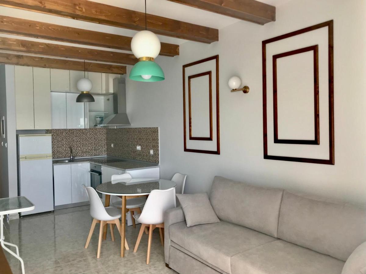 Skizenas Waterfront Apartments 公寓