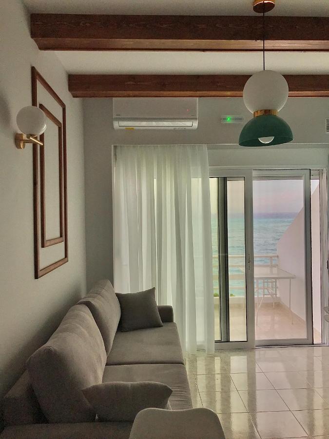 Skizenas Waterfront Apartments *