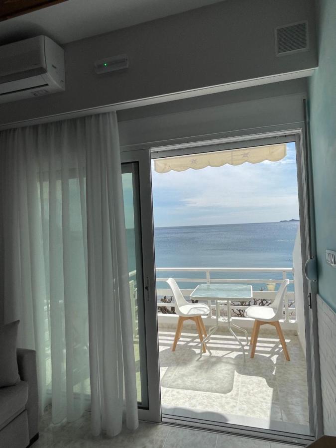 Skizenas Waterfront Apartments *